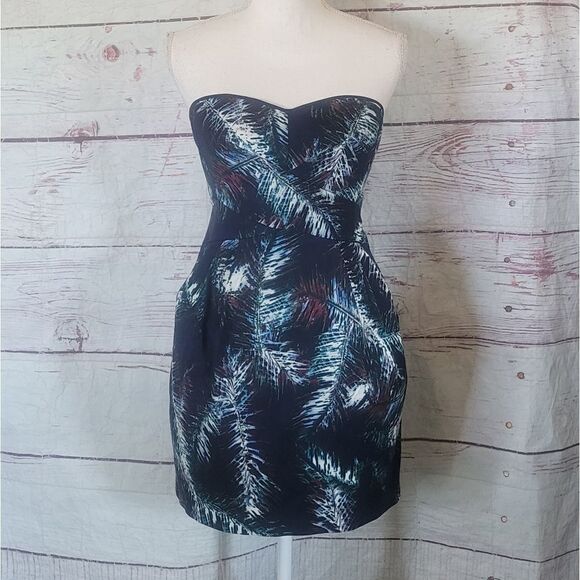 Club Monaco Strapless Nelly Feather Dress Size 2 - Picture 3 of 8